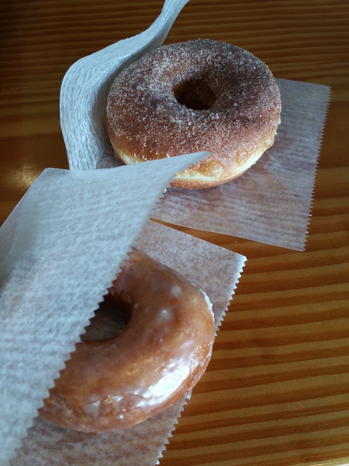 Glazed_donuts_ailleurs_is_better_blog